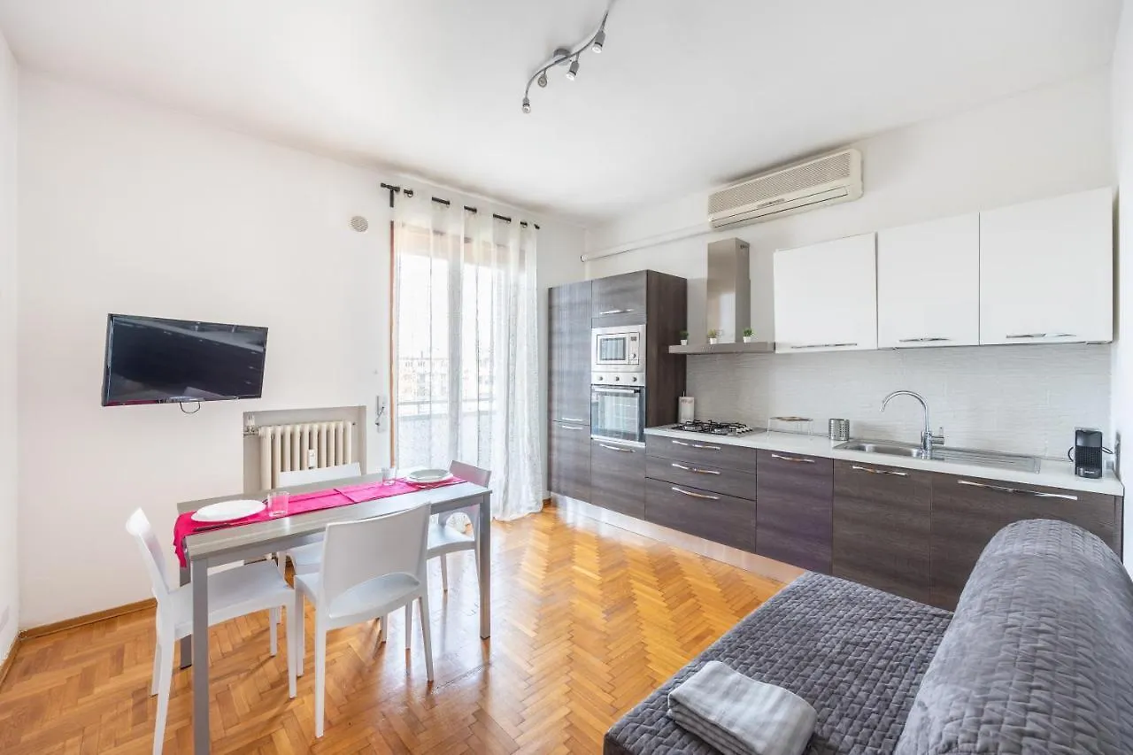 Terrazza Con VistaCasa Con Parcheggio Gratuito Apartment Milan 0*,