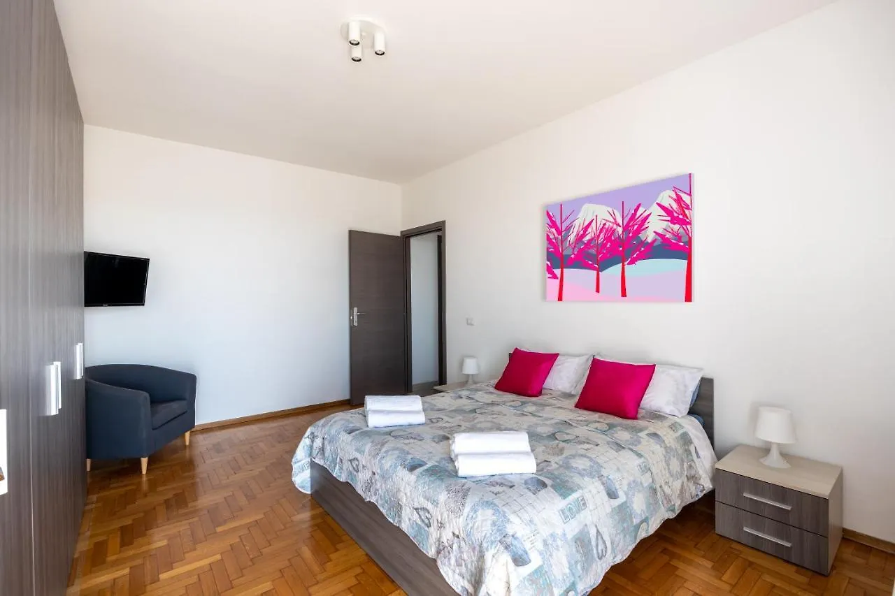 Terrazza Con VistaCasa Con Parcheggio Gratuito Apartment Milan