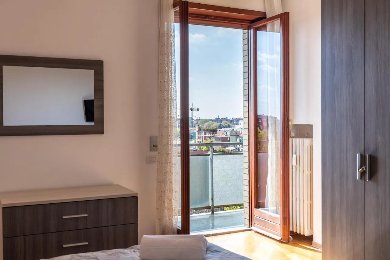 Terrazza Con VistaCasa Con Parcheggio Gratuito Apartment Milan