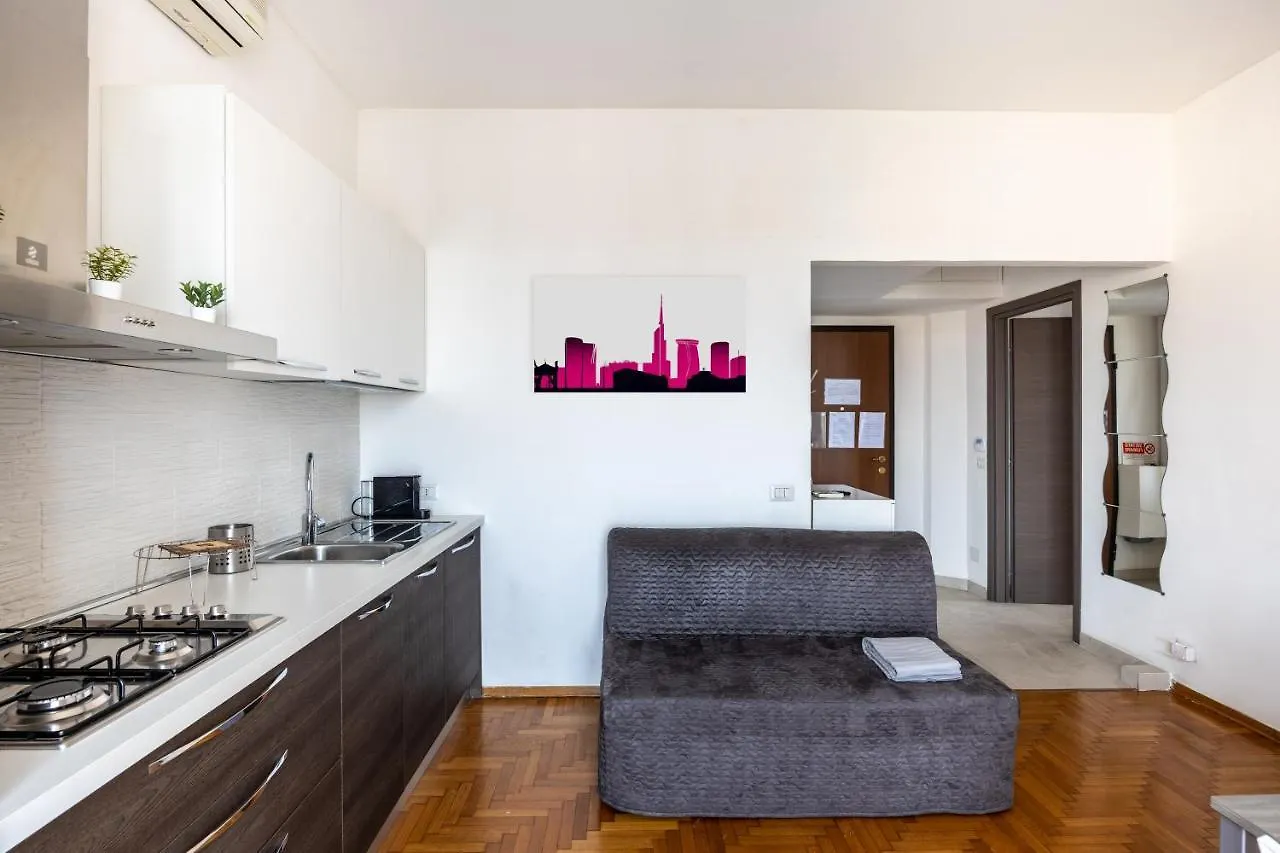Terrazza Con VistaCasa Con Parcheggio Gratuito Apartment Milan